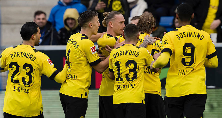 Borussia Dortmund celebrate against Hoffenheim